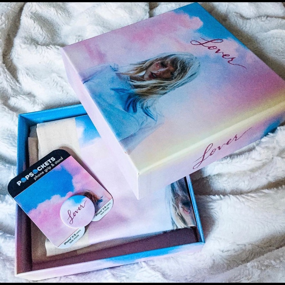 NEW sealed taylor swift VIP lover era deluxe box set tote bag popsocket poster - Picture 10 of 16